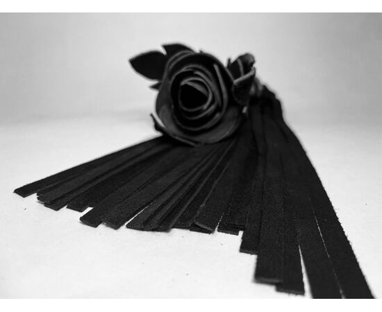Черная замшевая плеть с лаковой розой в рукояти - 40 см., фото 